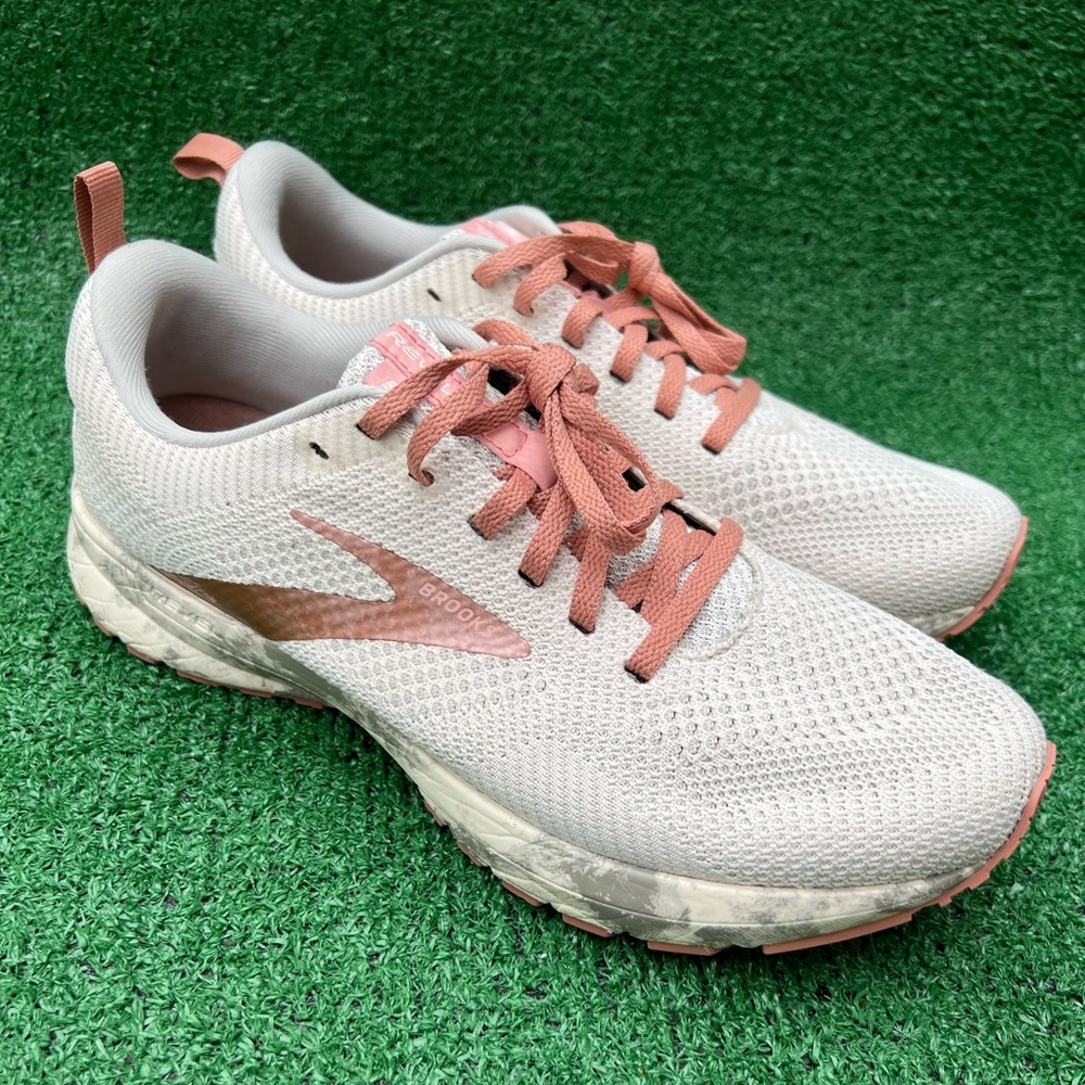 Brooks Revel 5 running shoes women size 9.5 Pre-owned